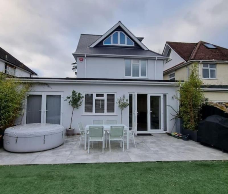 Northbourne House Villa Ferndown Exterior photo