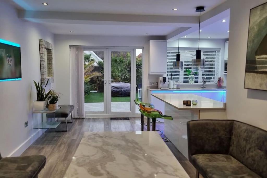 Northbourne House Villa Ferndown Exterior photo