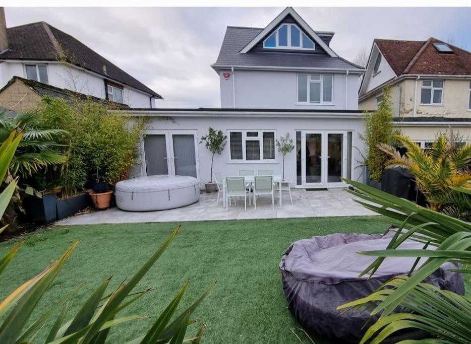 Northbourne House Villa Ferndown Exterior photo